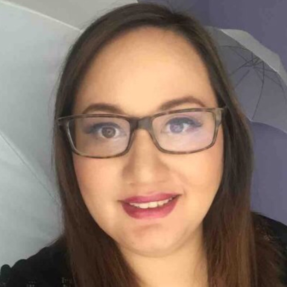 Meet your Posher, Tina